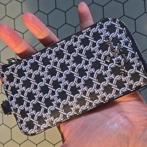 Kate Spade Skinny Wallet on Lanyard - Picture 6 of 6